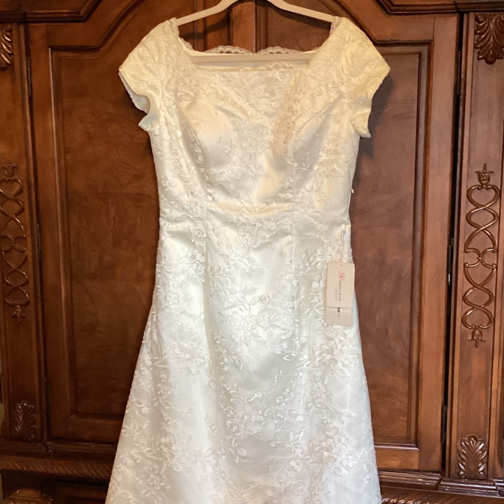 Mingda’s dress Ivory Lace Wedding Gown Size Small